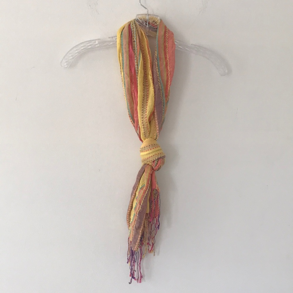 Multi colored scarf - Picture 4 of 4
